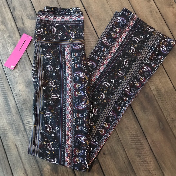 Last! Boho Paisley Print Flare Pants - Picture 4 of 4